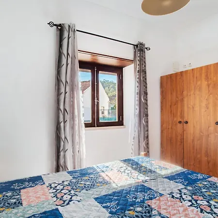 Casinha Da Aldeia * Cela Velha